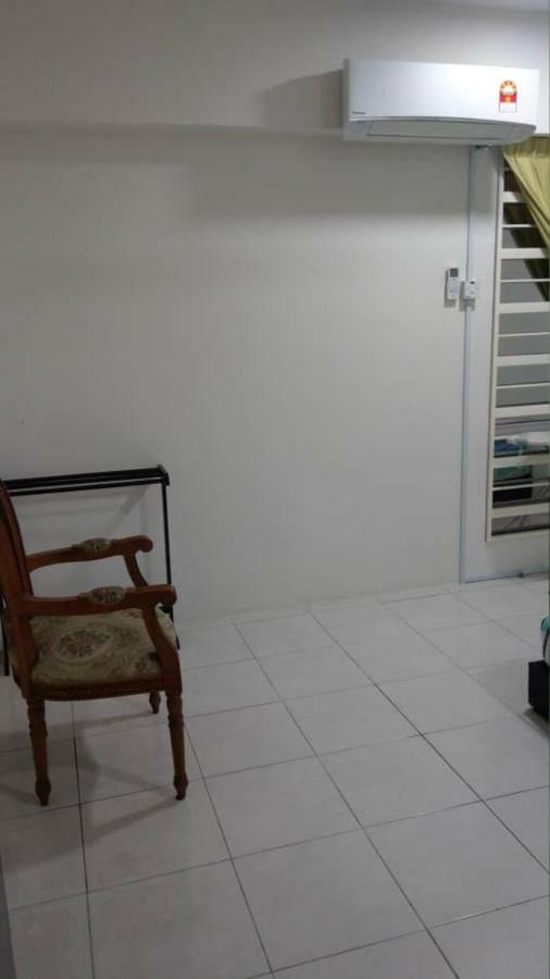 קאג'אנג Spacious & Cozy Condo - Hijauan Heights Block C מראה חיצוני תמונה