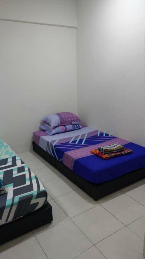 קאג'אנג Spacious & Cozy Condo - Hijauan Heights Block C מראה חיצוני תמונה