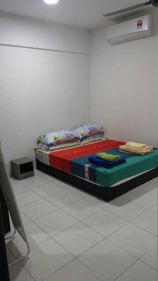 קאג'אנג Spacious & Cozy Condo - Hijauan Heights Block C מראה חיצוני תמונה